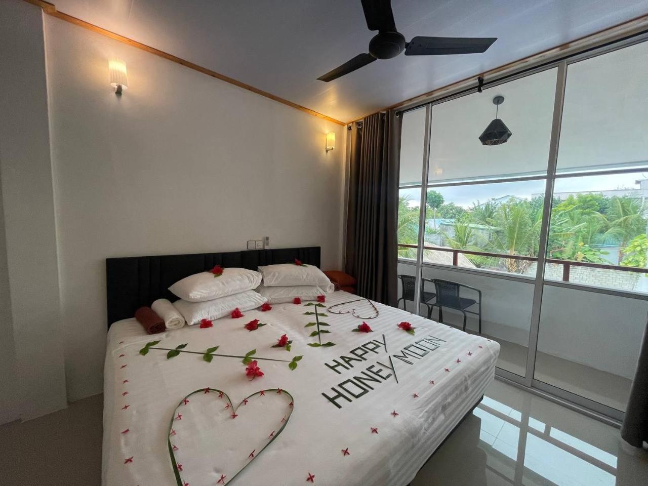 Dacha Thoddoo White Sand Extérieur photo